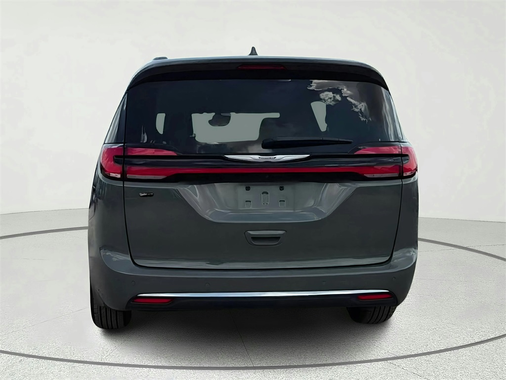 2022 Chrysler Pacifica Touring L - 5
