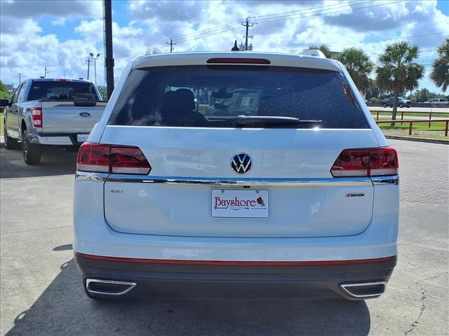2021 Volkswagen Atlas 2.0T SEL Premium White at Keating Nissan
