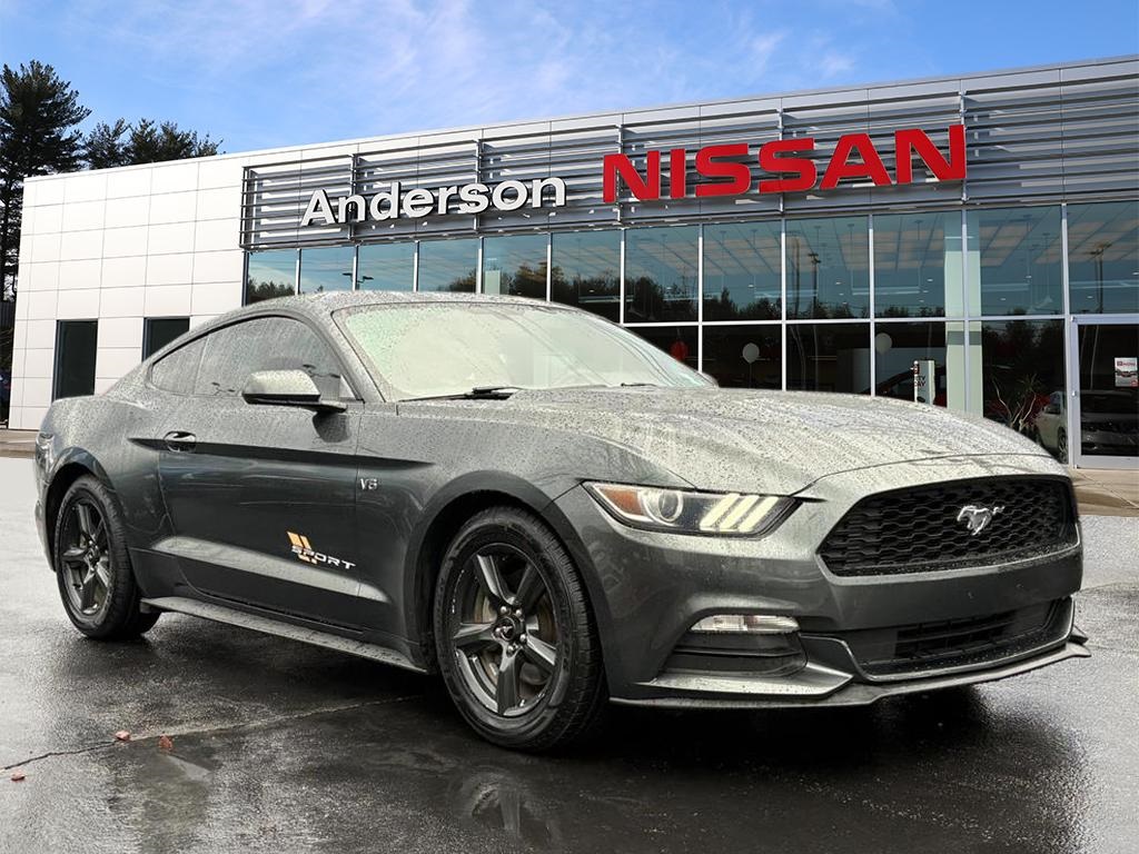 2015 Ford Mustang V6 Coupe RWD
