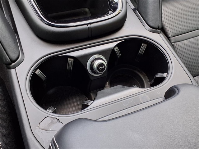 2025 Porsche Cayenne Coupe GTS - 9