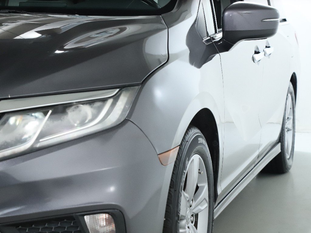 2016 Honda Odyssey SE photo 5