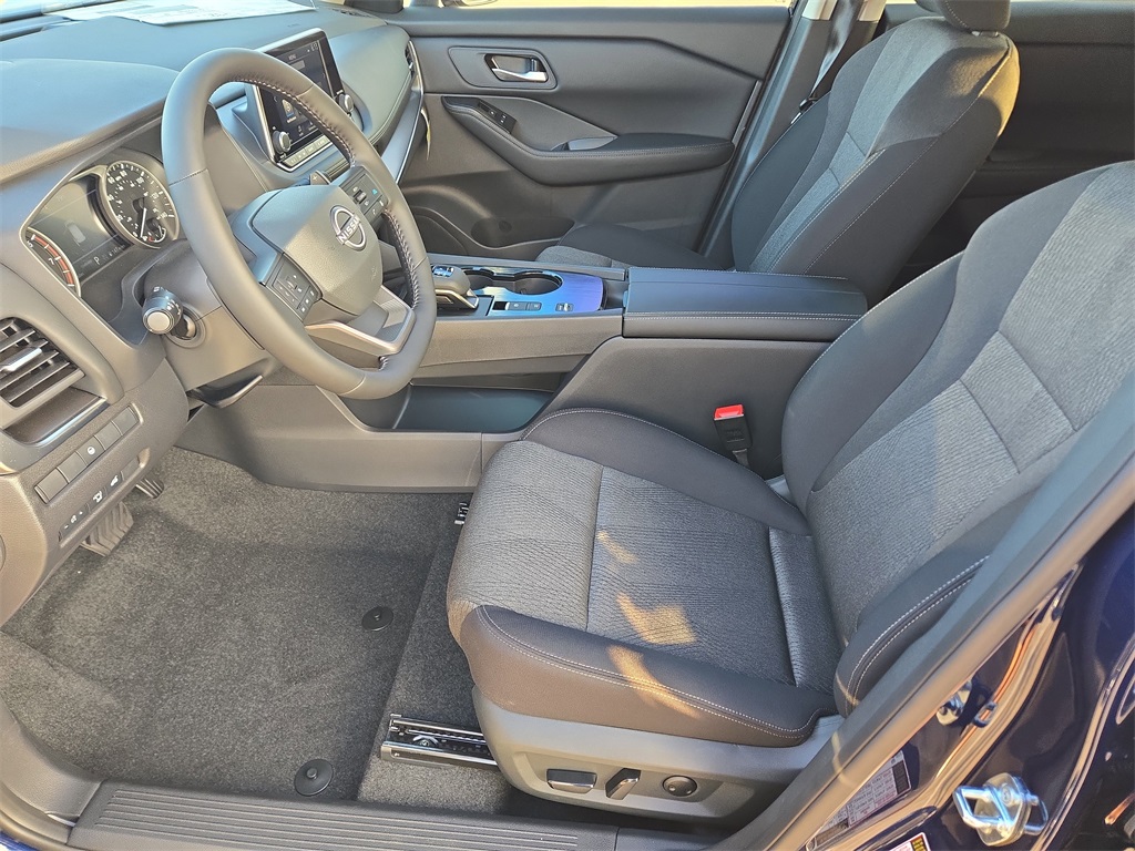 2026 Nissan Rogue SV - 6