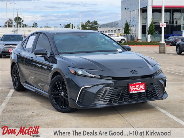 2025 Toyota Camry SE FWD