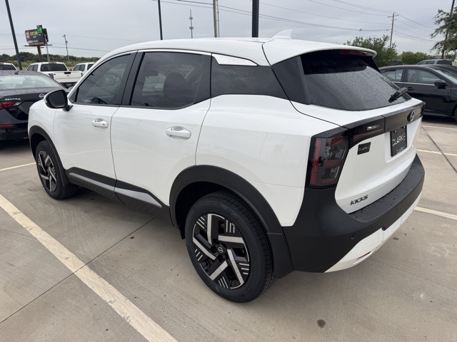 2025 Nissan Kicks SV photo 3