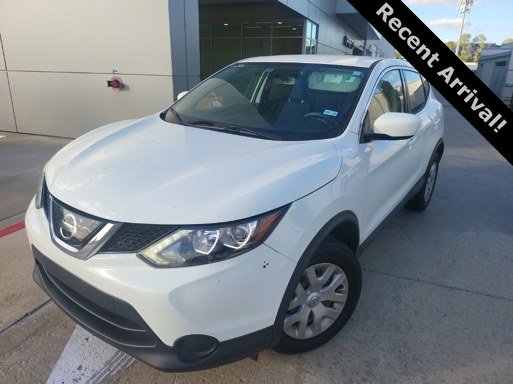 2019 Nissan Rogue Sport S White at Emmons Autoplex