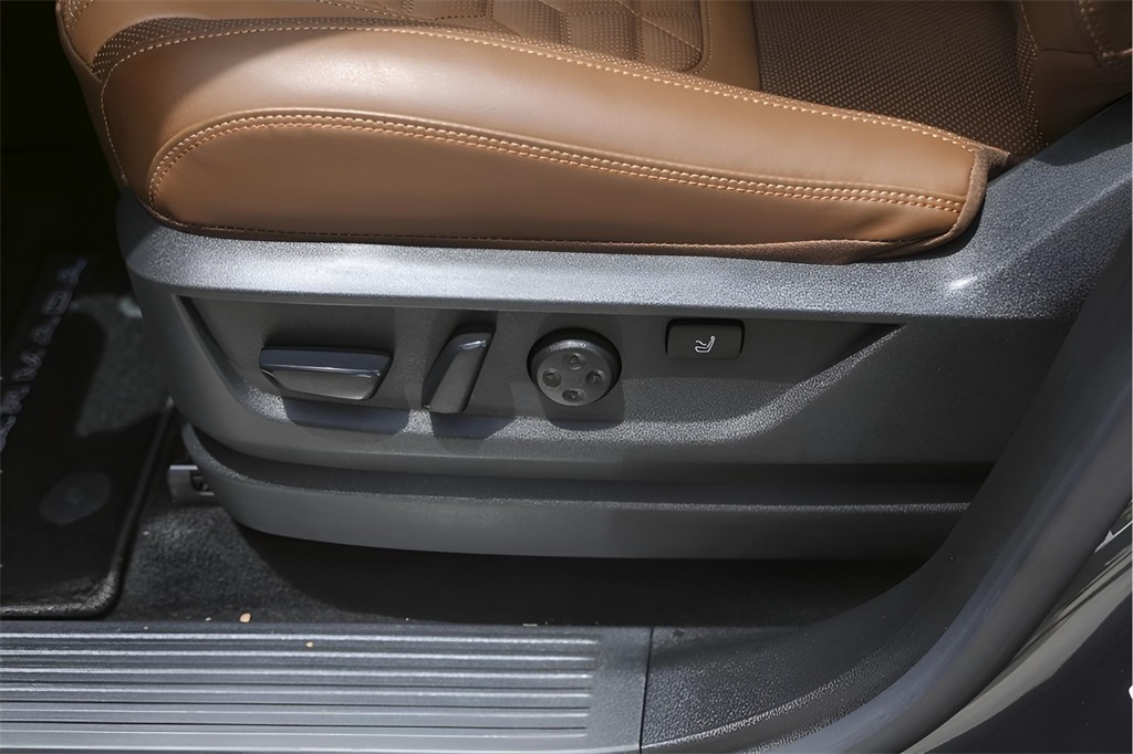 Used Car 2025 Nissan Armada  Platinum For Sale Under $80,000 In Austin, Texas