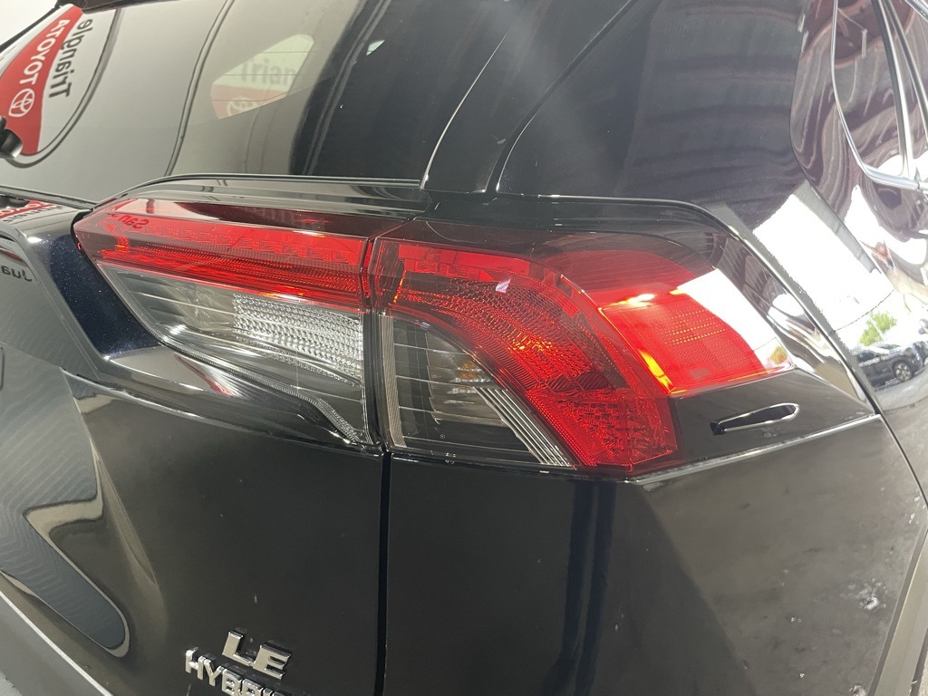 Thumbnail: 2025 Toyota RAV4 - 15