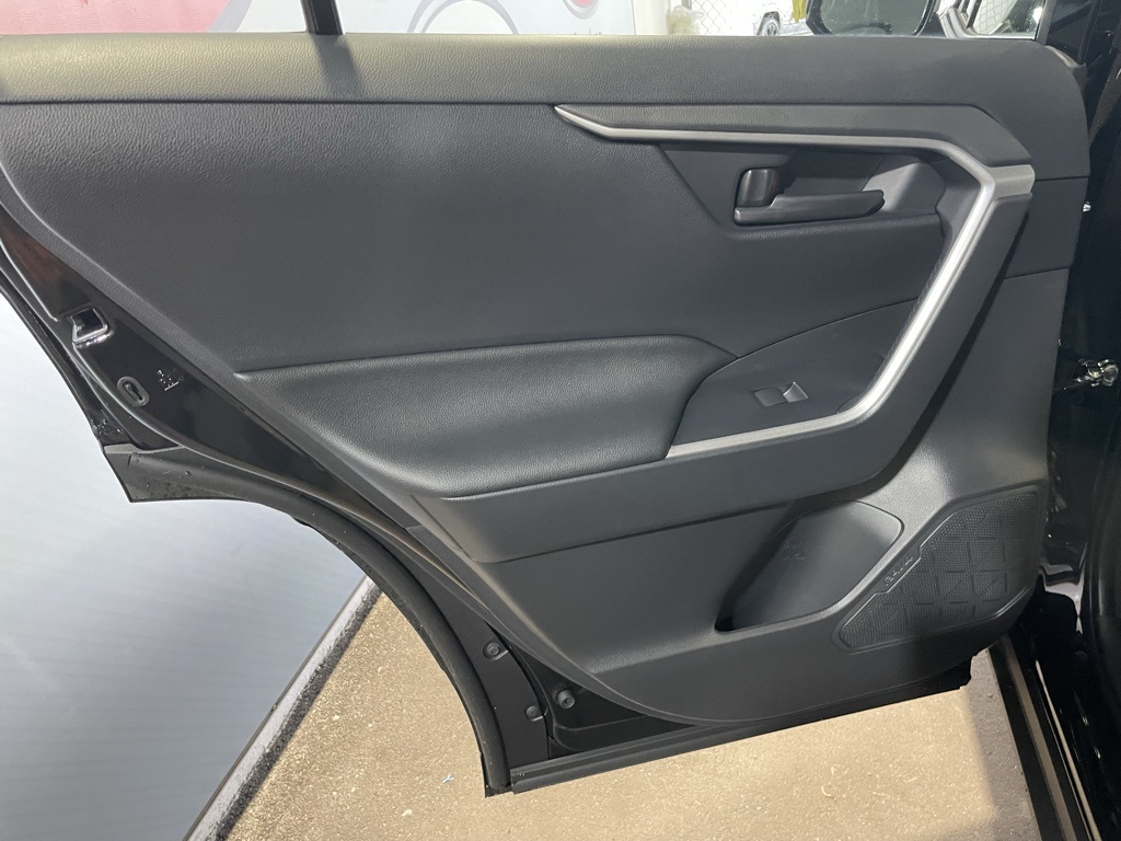 Thumbnail: 2025 Toyota RAV4 - 23