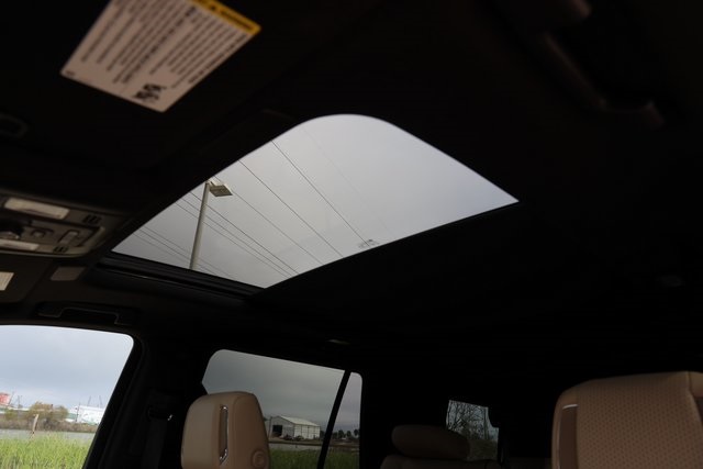 2022 Cadillac Escalade Premium Luxury Gray at Autostrade