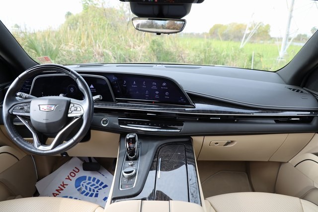 2022 Cadillac Escalade Premium Luxury Gray at Autostrade