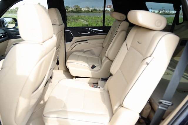 2022 Cadillac Escalade Premium Luxury Gray at Autostrade