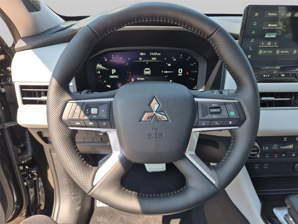 2025 Mitsubishi Outlander SEL Black at North Houston Mitsubishi