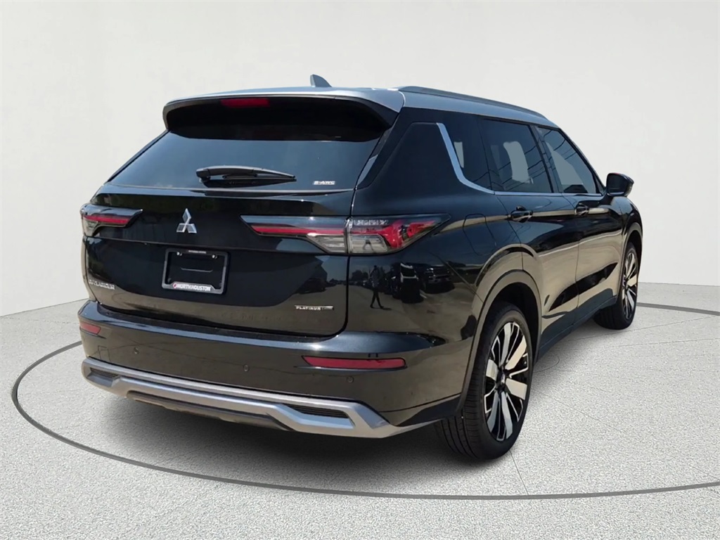 2025 Mitsubishi Outlander SEL Black at North Houston Mitsubishi