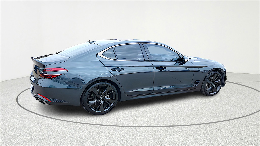 2023 Genesis G70