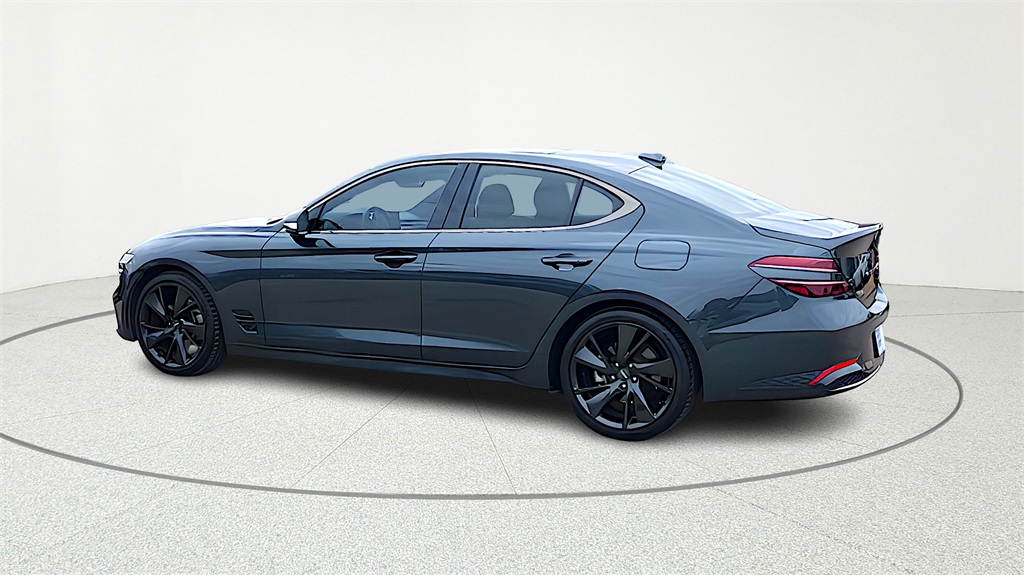 2023 Genesis G70