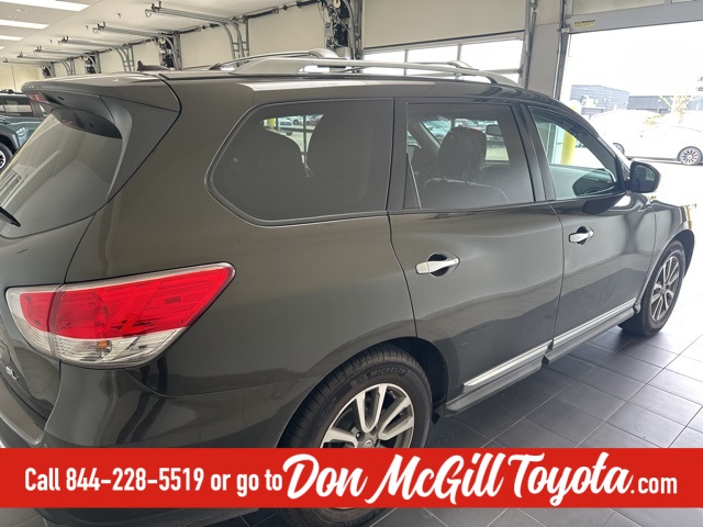 2016 Nissan Pathfinder SL Black at Gullo Toyota