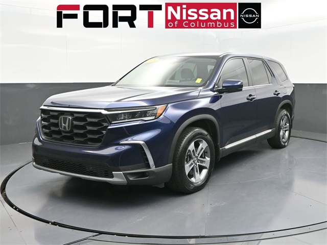 2023 Honda Pilot EX-L FWD with Captains Chairs