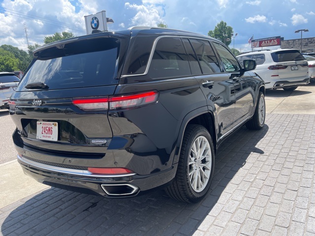 Black 2022 JEEP GRAND CHEROKEE for sale in South Bend, IN Photo 4