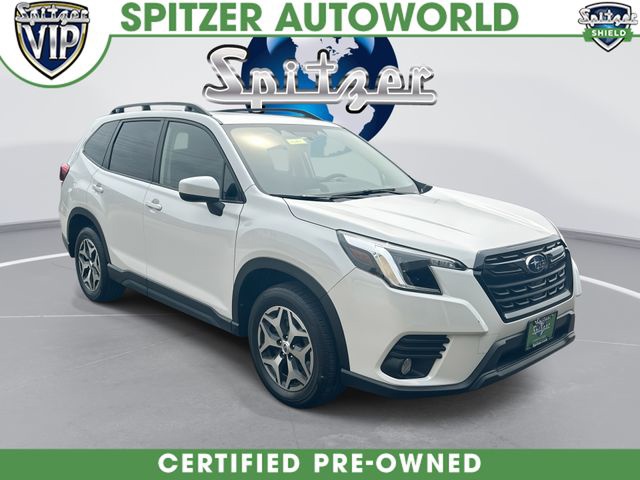 Crystal White Pearl 2022 Subaru Forester SUV / Crossover All-Wheel Drive Continuously Variable Transmission