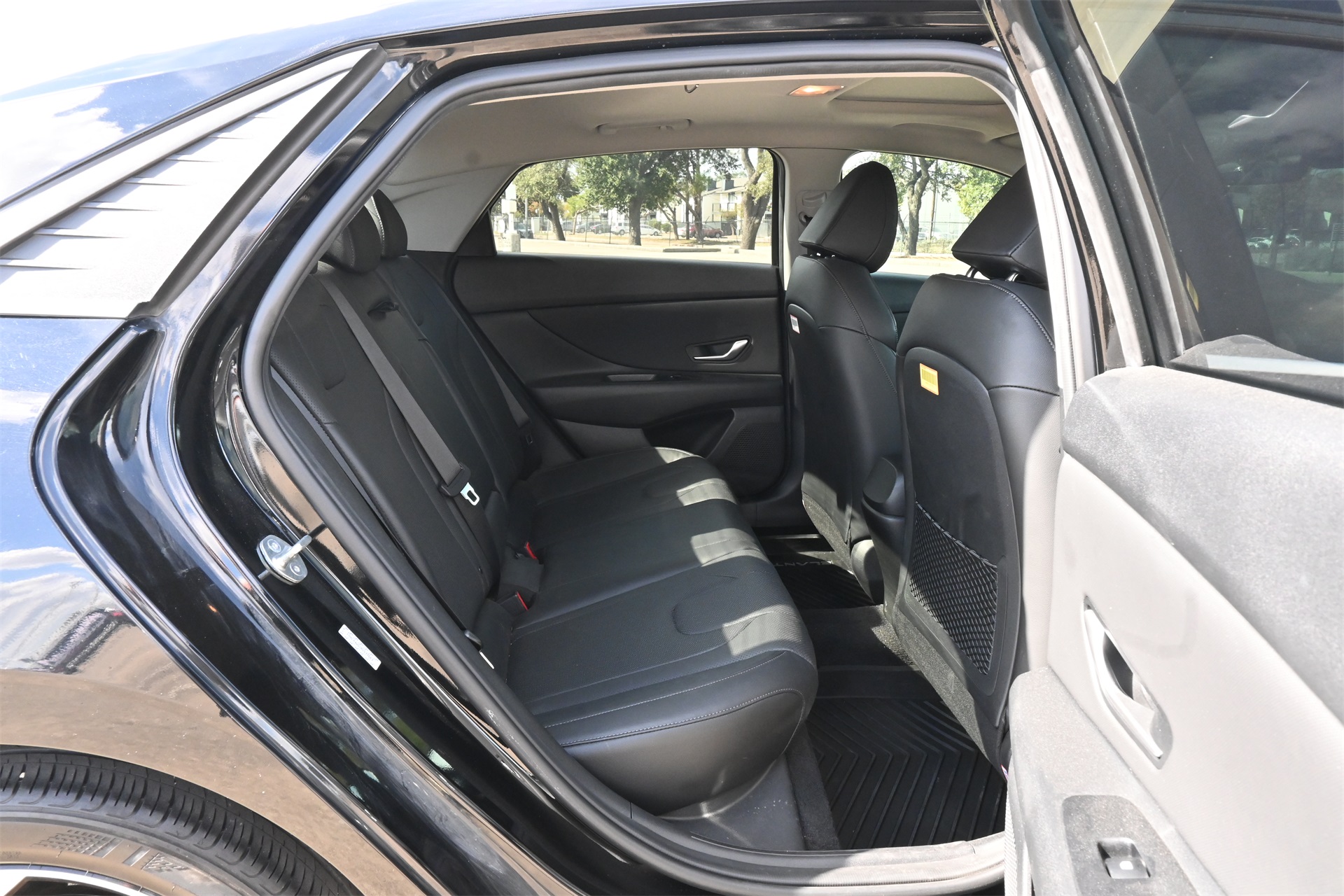 2023 Hyundai Elantra Limited Black at AutoSavvy Houston Southwest