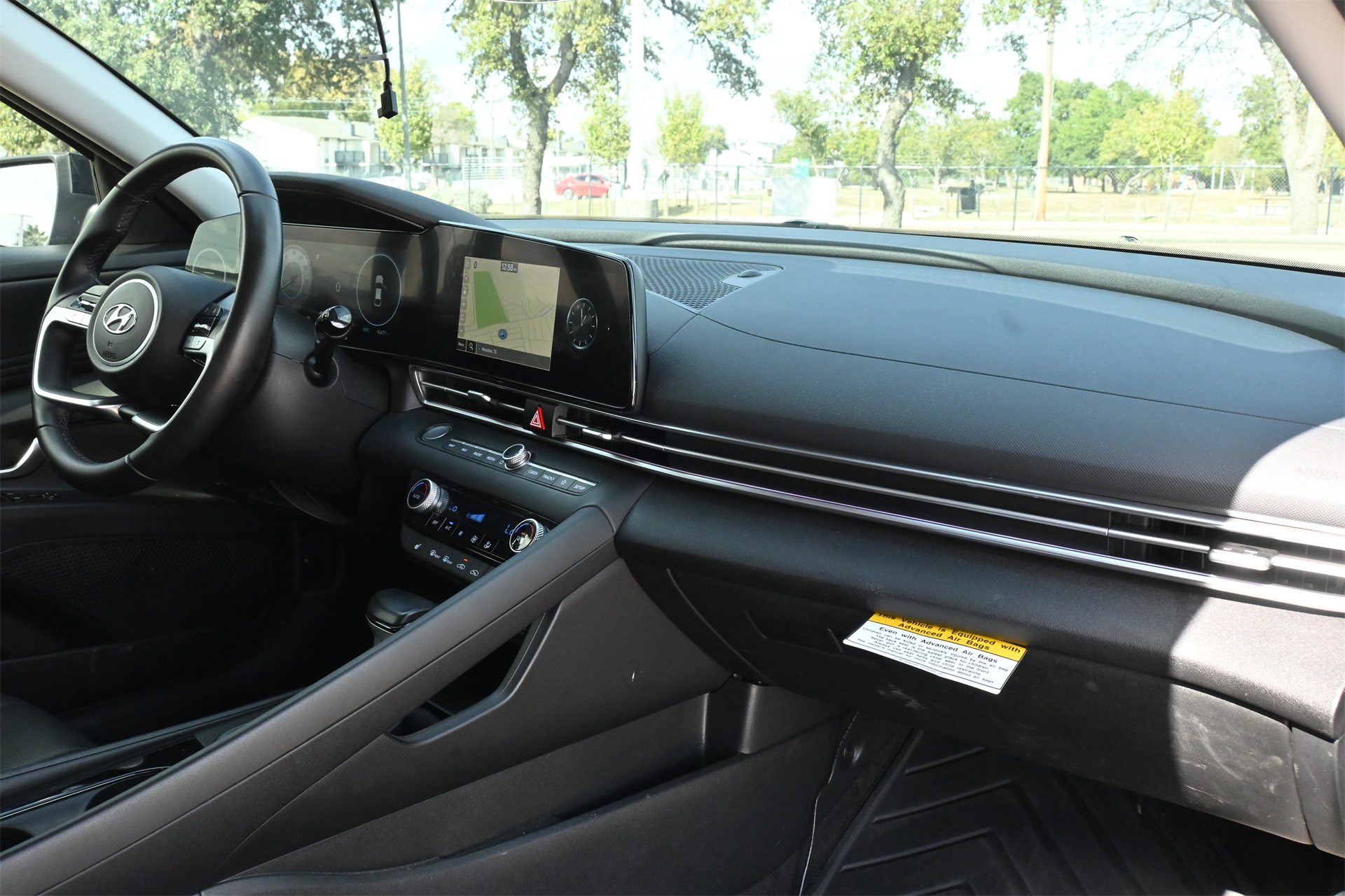 2023 Hyundai Elantra Limited Black at AutoSavvy Houston Southwest