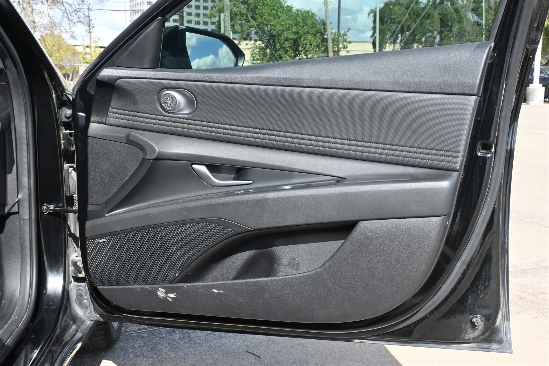 2023 Hyundai Elantra Limited Black at AutoSavvy Houston Southwest