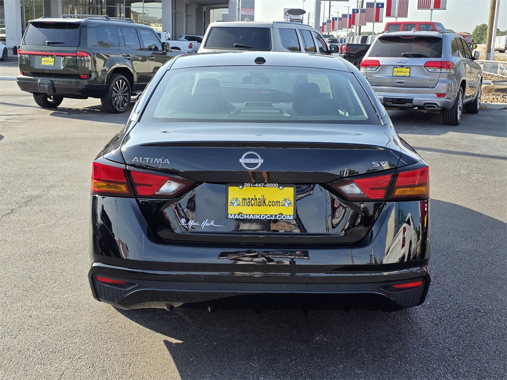 2023 Nissan Altima 2.5 SV - 4