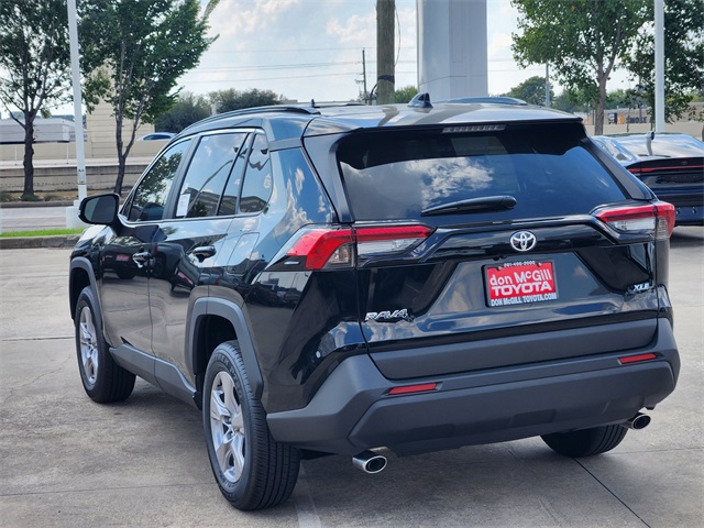 2025 Toyota RAV4 XLE - 3