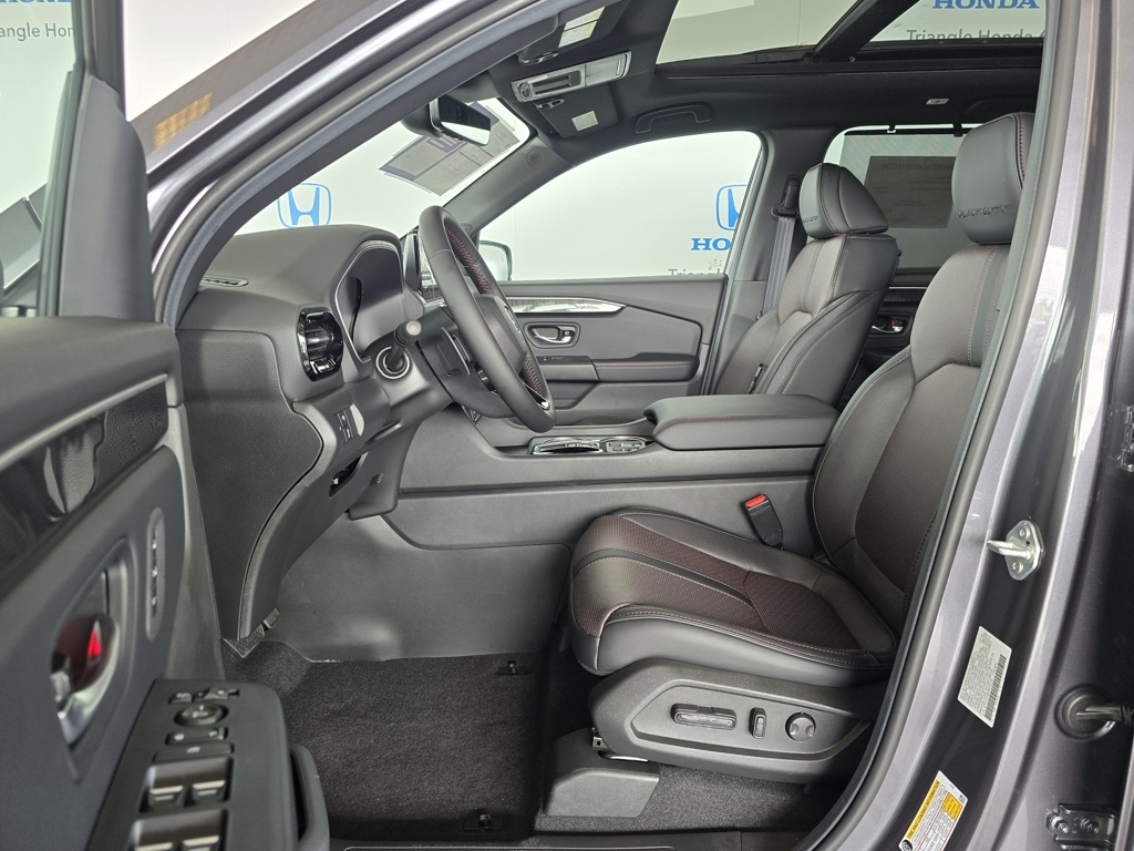 Thumbnail: 2025 Honda Pilot - 11