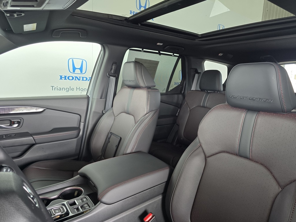 Thumbnail: 2025 Honda Pilot - 15