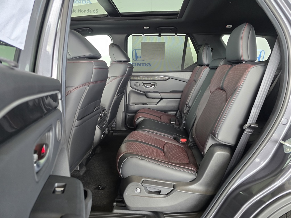 Thumbnail: 2025 Honda Pilot - 16