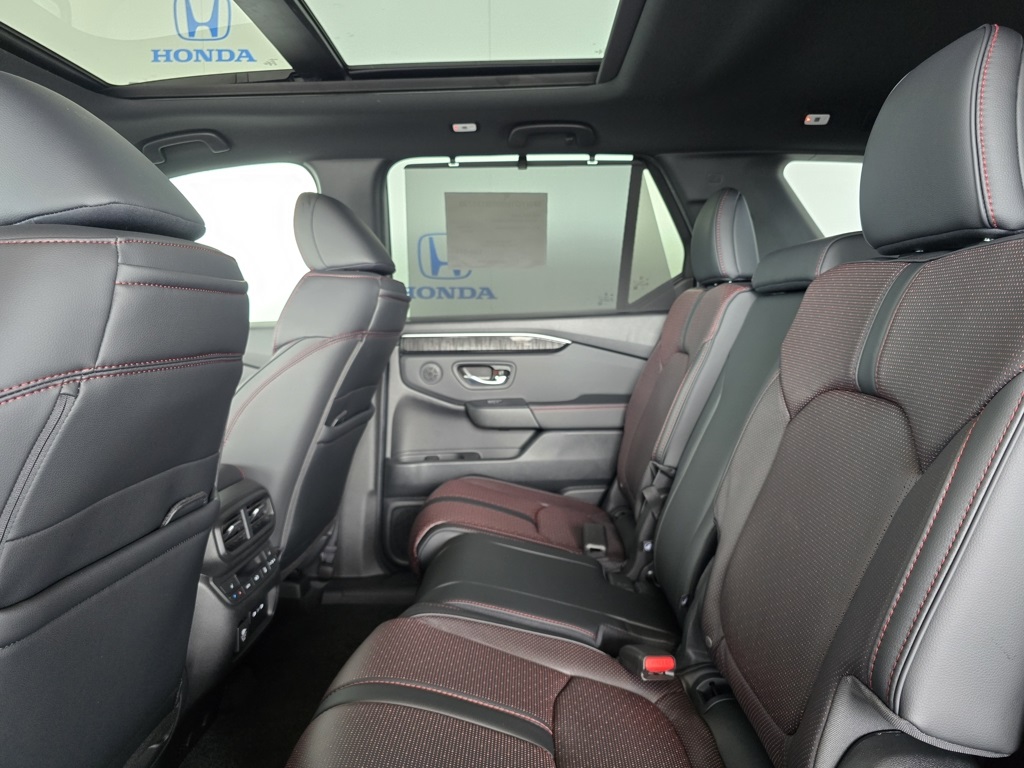 Thumbnail: 2025 Honda Pilot - 18