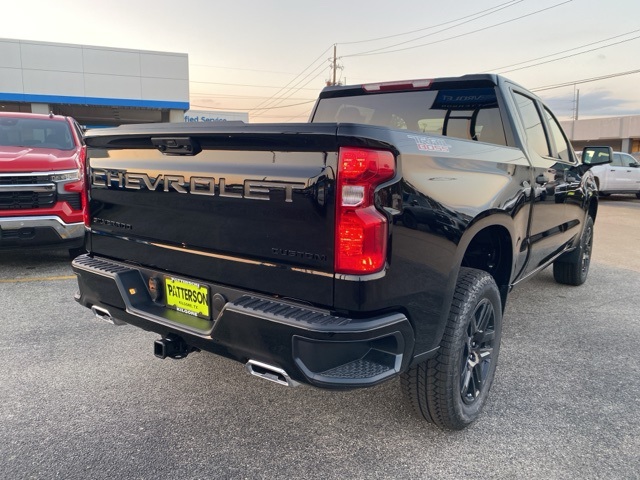 2026 Chevrolet Colorado Trail Boss photo 2