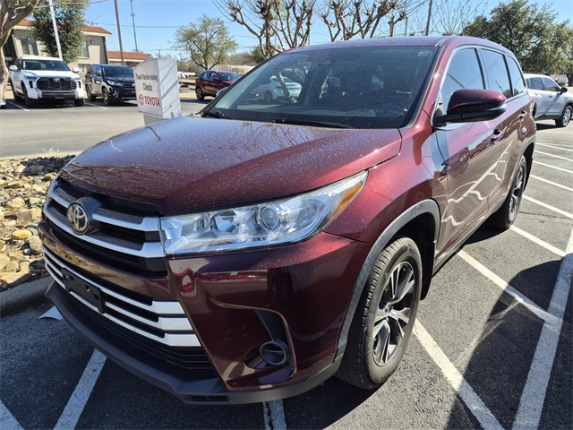 2019 Toyota Highlander LE FWD