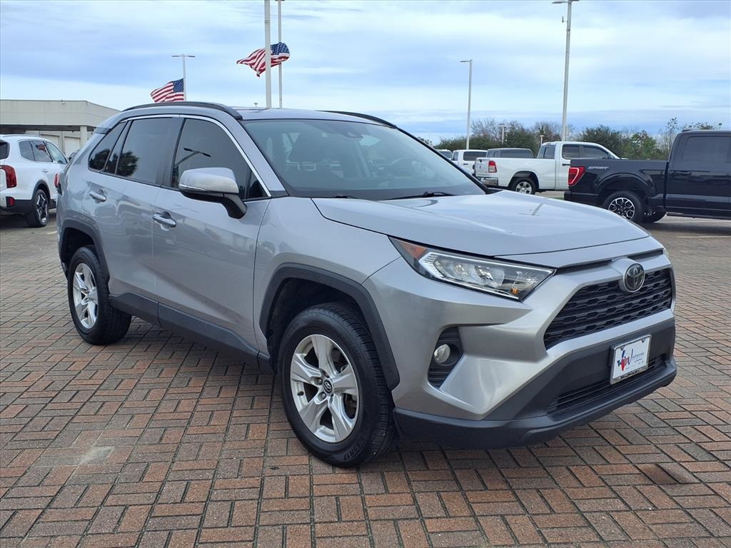 2020 Toyota RAV4 XLE Silver at Gullo Toyota