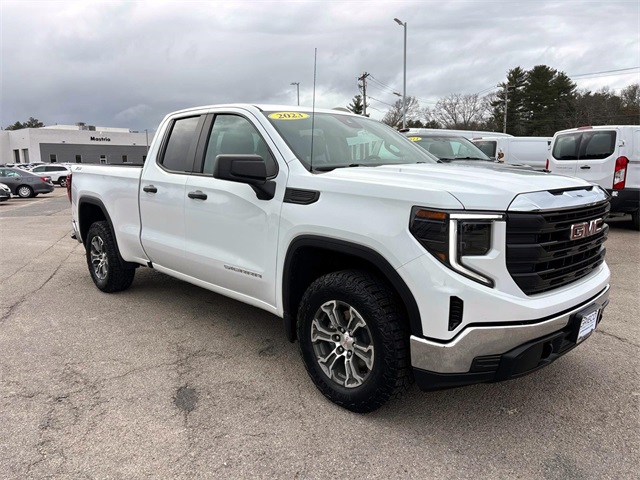 2023 GMC Sierra 1500 Pro's photo