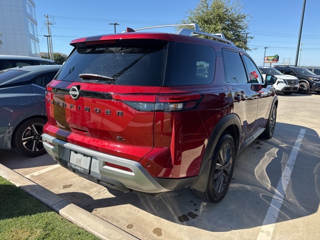 2023 Nissan Pathfinder SL photo 3