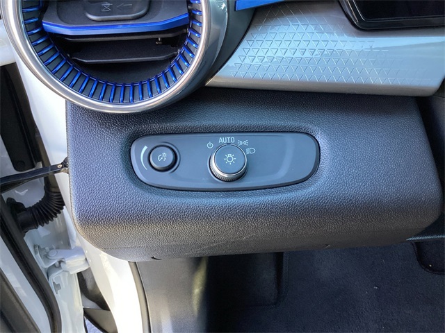 Used Car 2025 Chevrolet Trax  Lt For Sale Under $25,000 In San Antonio, Texas