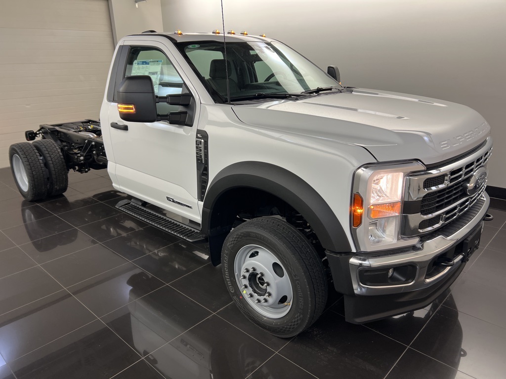 2025 Ford F-550SD XL