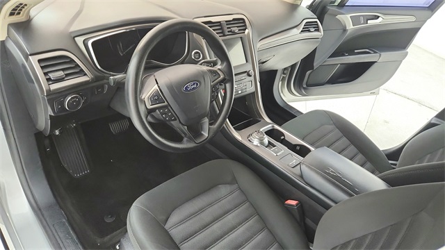 2017 Ford Fusion SE Silver at Autostrade