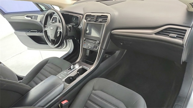 2017 Ford Fusion SE Silver at Autostrade