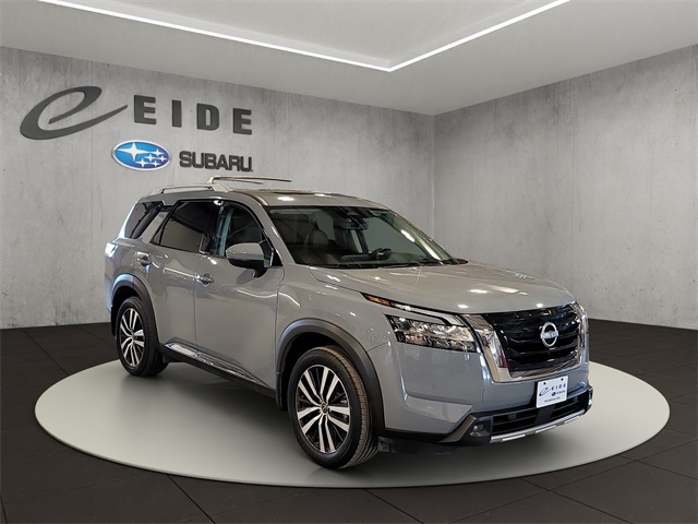 2023 Nissan Pathfinder Platinum 4WD