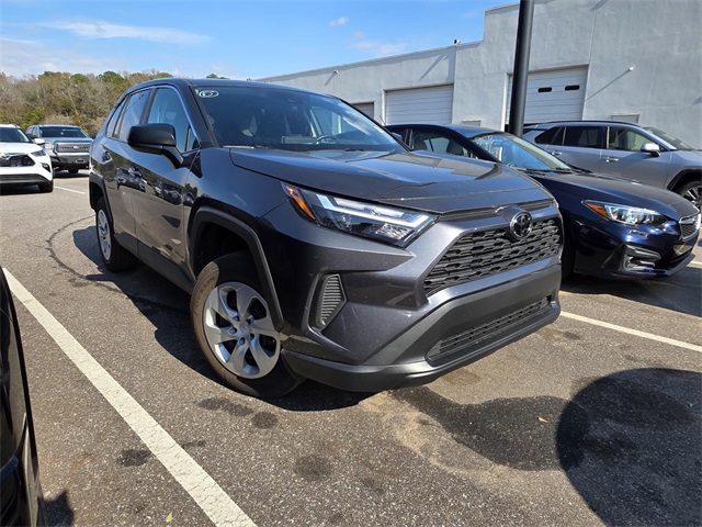 2025 Toyota RAV4 LE FWD