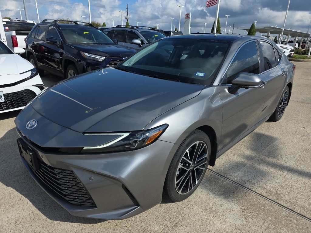 2025 Toyota Camry XLE AWD