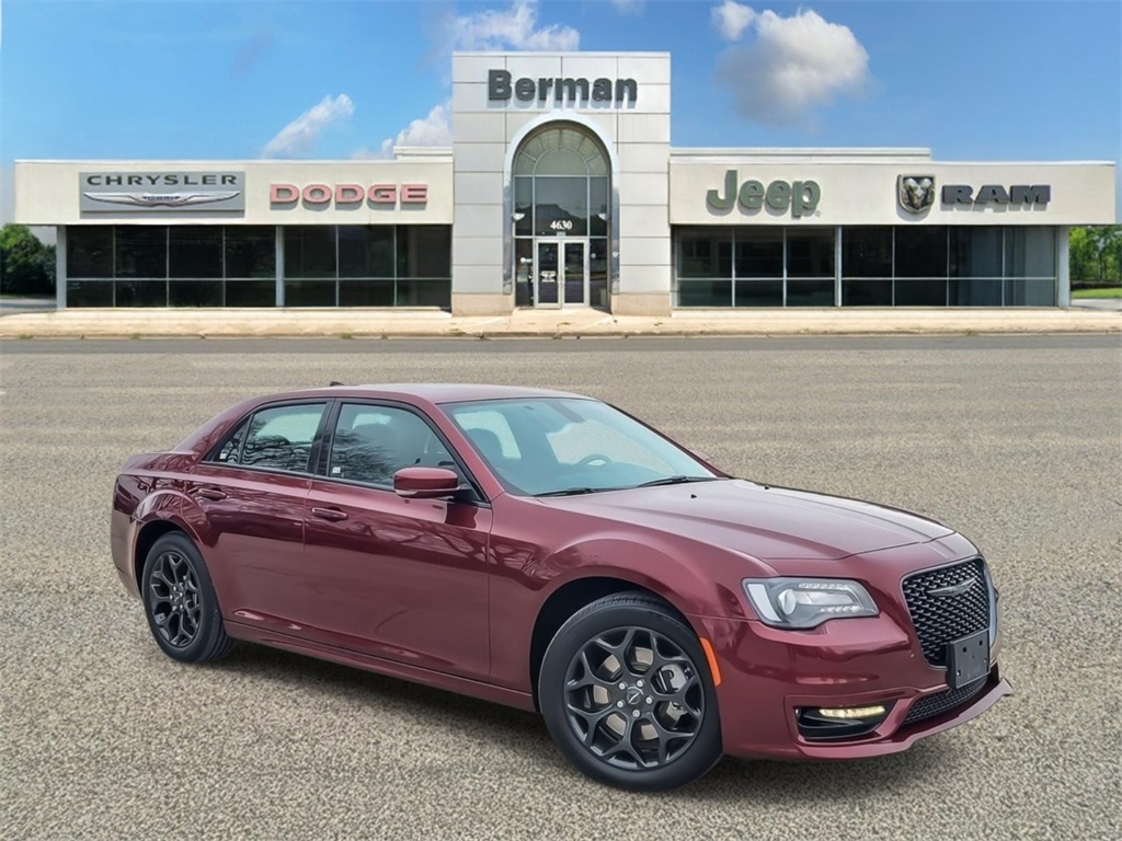 2022 Chrysler 300 Touring L AWD