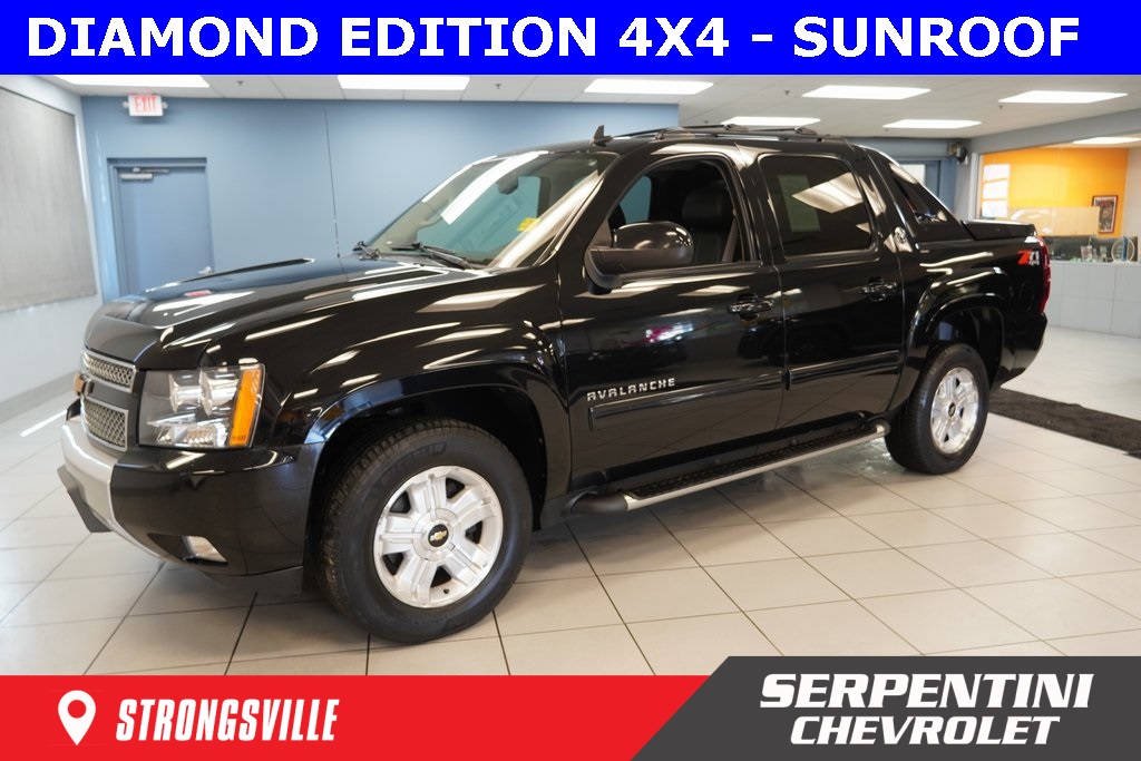 2013 Chevrolet Avalanche LT Black Diamond Edition 4WD