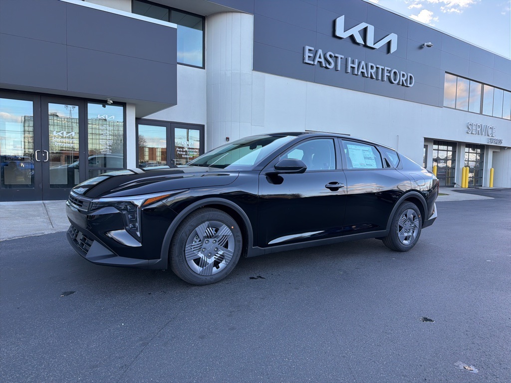 2025 Kia K4 LX's photo