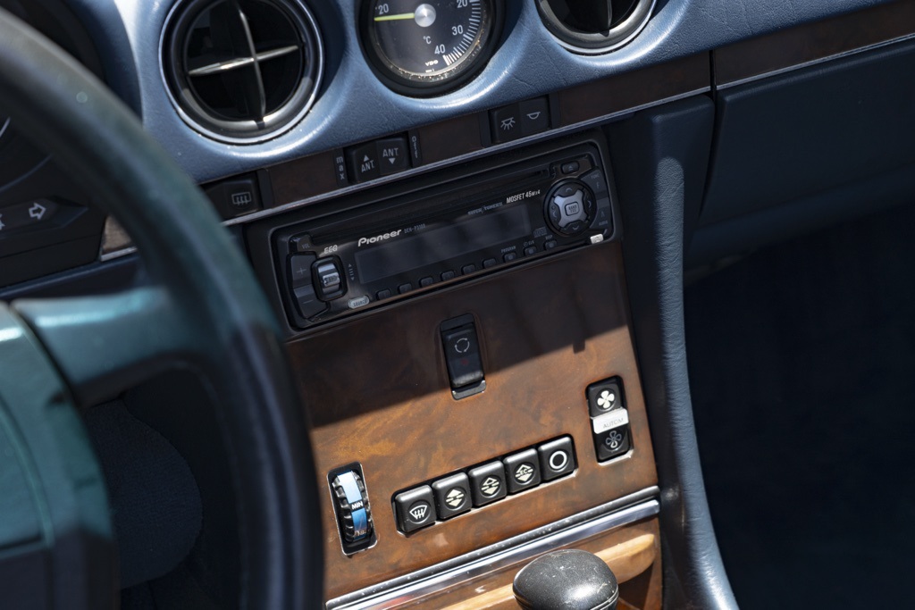 1988 Mercedes-Benz 500-Class 560 SL - Photo 16