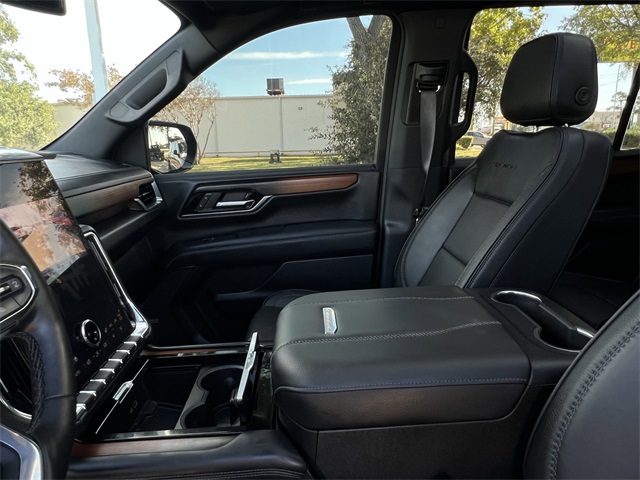 2025 GMC Yukon Denali Black at Big Star Buick GMC