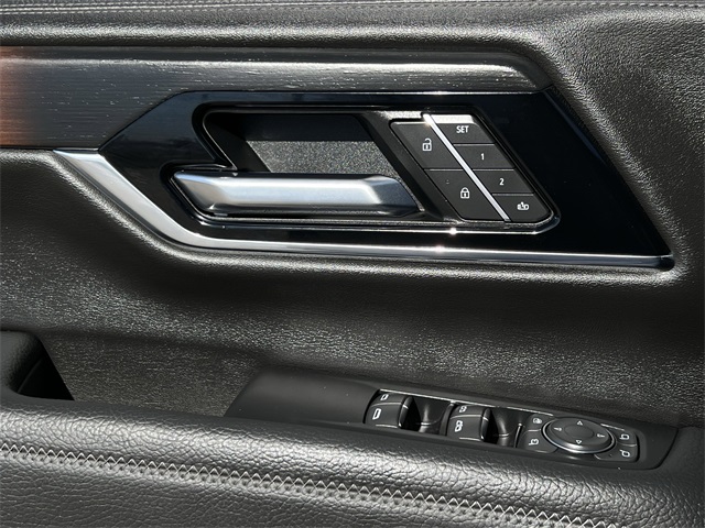 2025 GMC Yukon Denali Black at Big Star Buick GMC